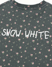 Load image into Gallery viewer, little sunny bite Disney collection / snow white big tee / BLACK