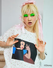 Load image into Gallery viewer, little sunny bite Disney collection / snow white big tee / WHITE