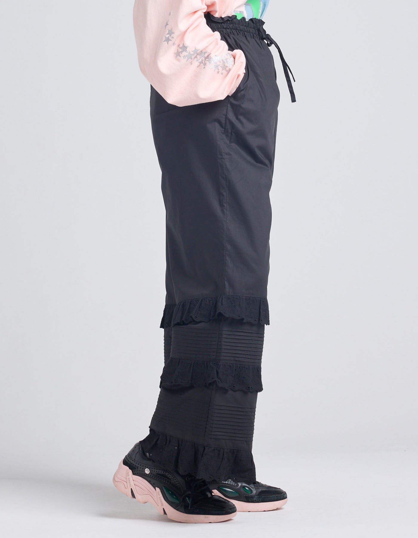 bear lace pants / BLACK