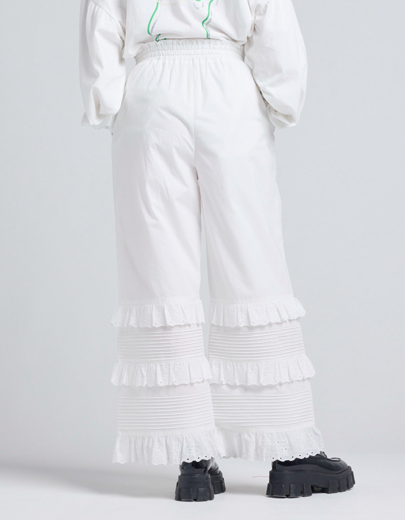 bear lace pants / WHITE