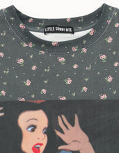 Load image into Gallery viewer, little sunny bite Disney collection / snow white big tee / BLACK