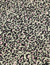 Load image into Gallery viewer, leopard shirring pants / IVORY