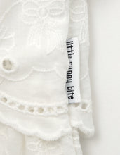 Load image into Gallery viewer, bear lace bag / WHITE