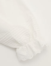 Load image into Gallery viewer, bear lace dress / WHITE