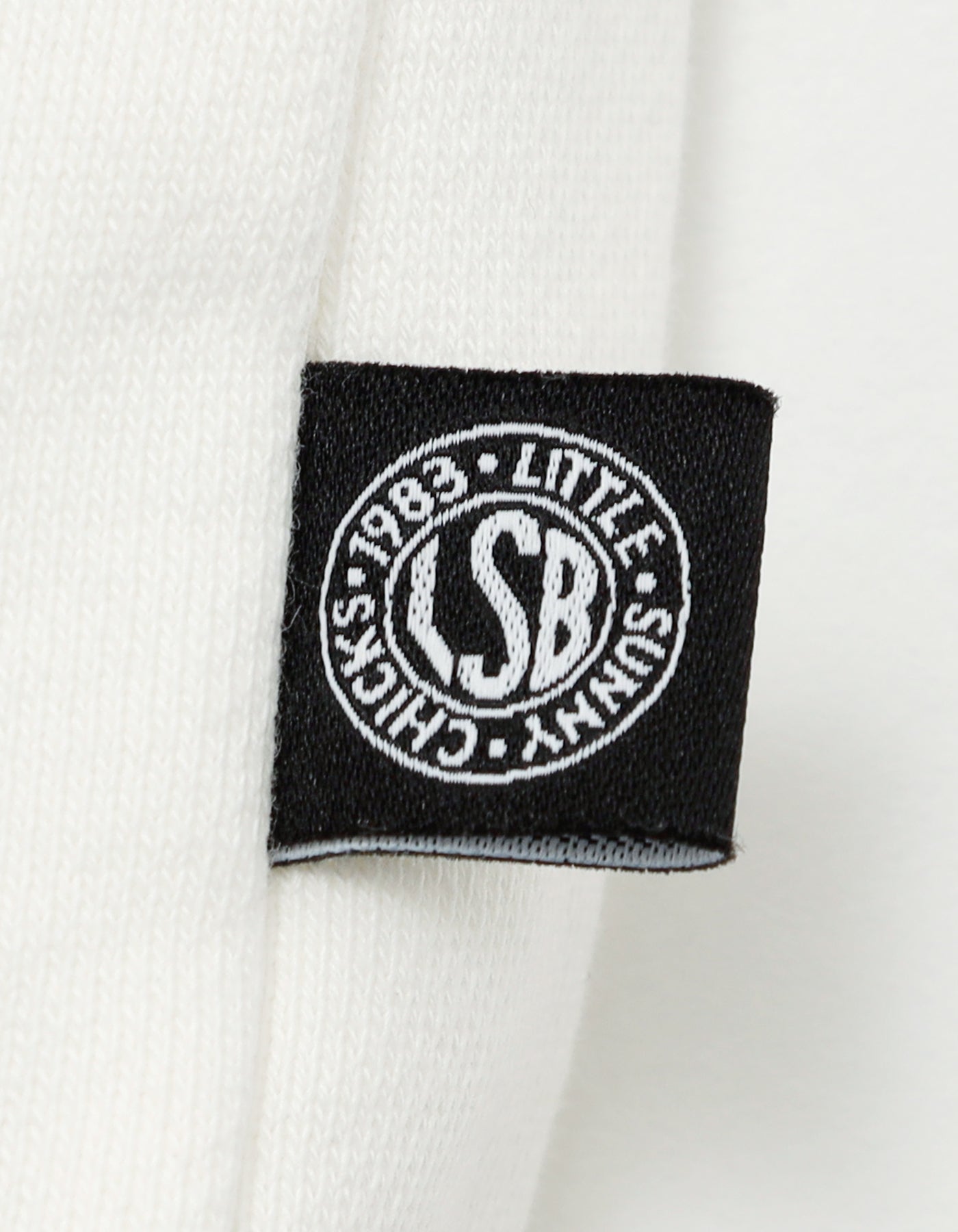 【PRE-ORDER】stranger things x little sunny bite logo sweat top / WHITE