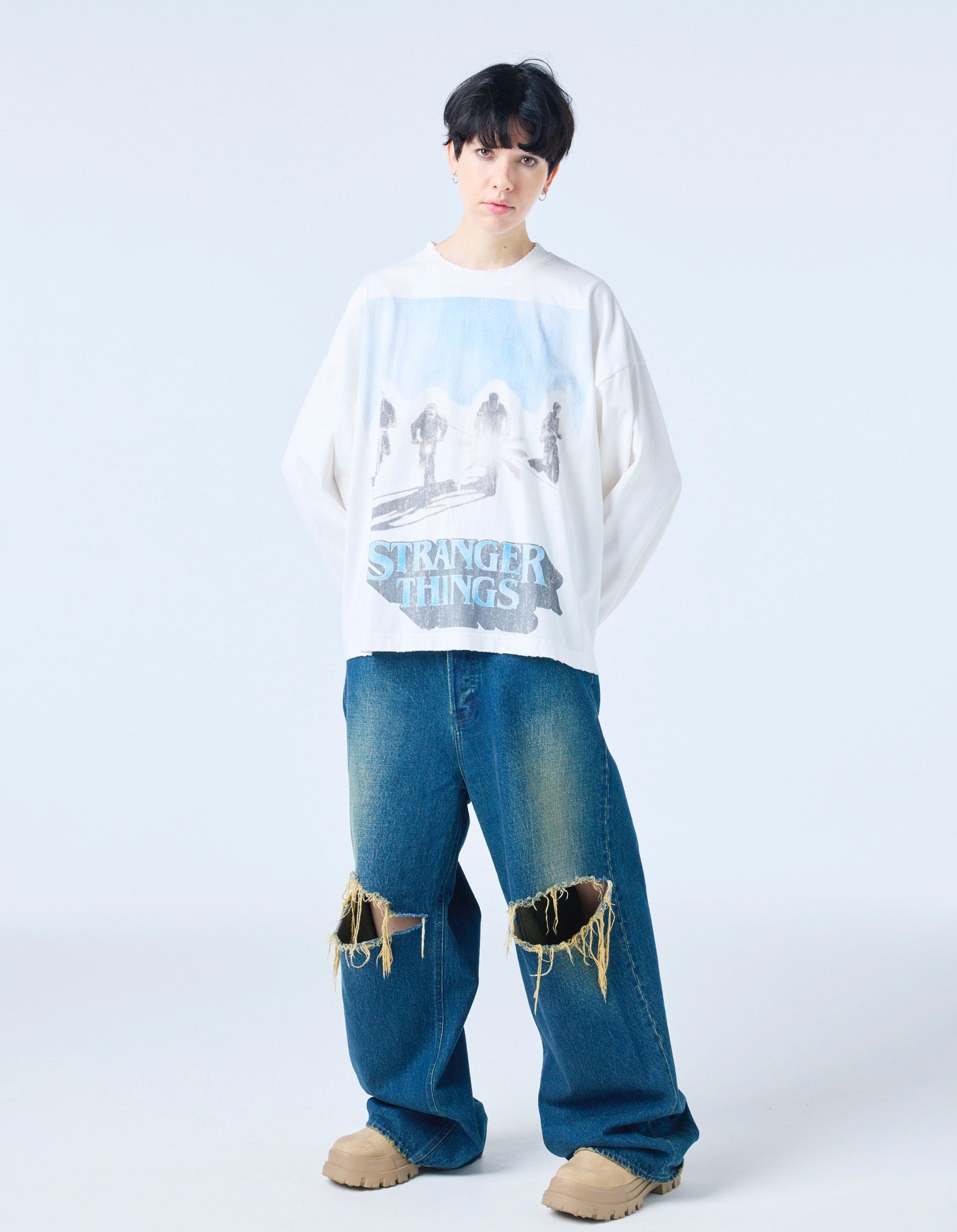 【PRE-ORDER】stranger things x little sunny bite graphic long tee / WHITE