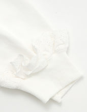画像をギャラリービューアに読み込む, hello kitty x little sunny bite sweat top / WHITE