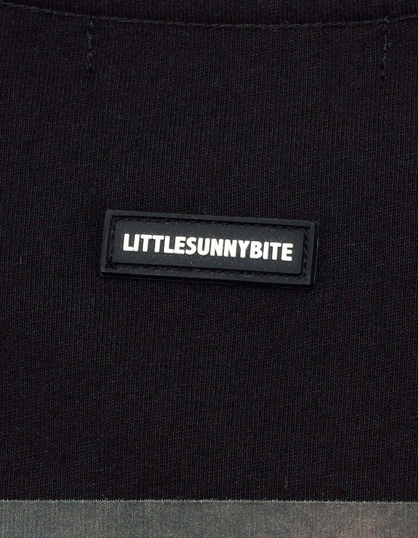 【PRE-ORDER】stranger things x little sunny bite demogorgon tee / BLACK