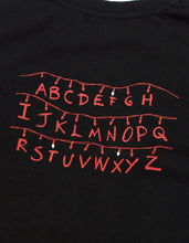 画像をギャラリービューアに読み込む, 【PRE-ORDER】stranger things x little sunny bite graphic big tee / BLACK