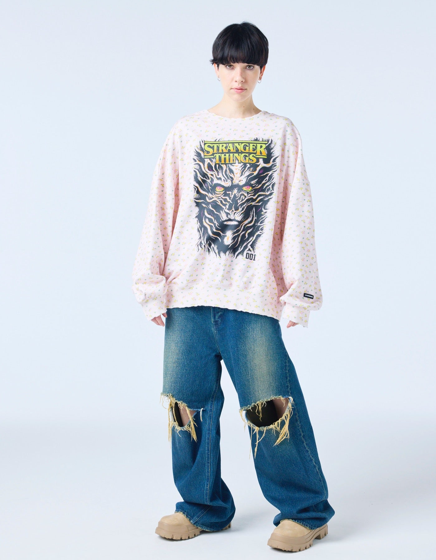 STRANGER THINGS×little sunny bite Sweat little Sunny Bite stranger things x little sunny bite floral sweat