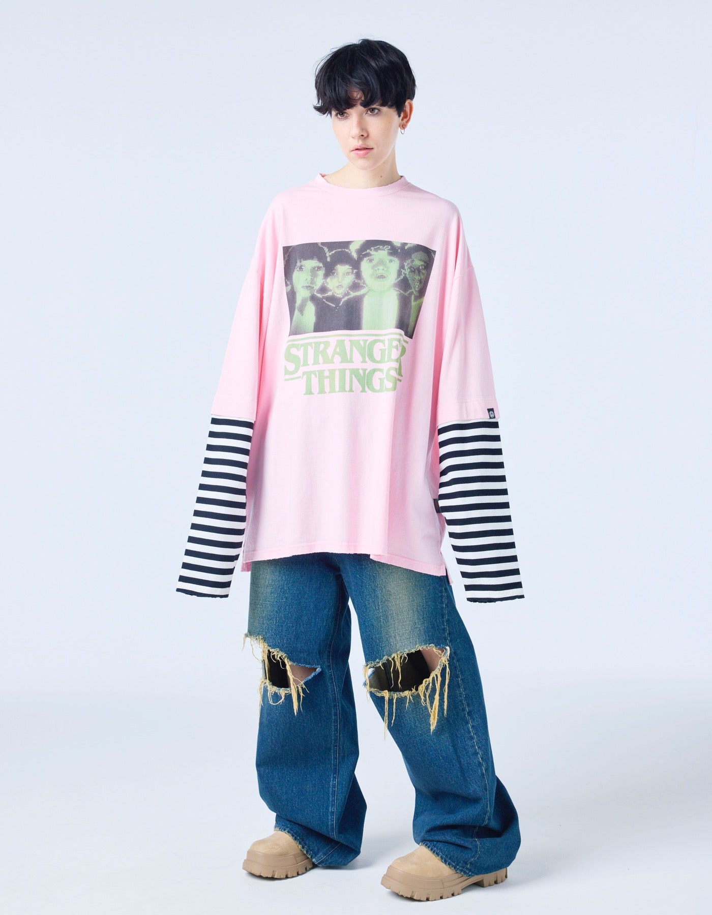 【PRE-ORDER】stranger things x little sunny bite graphic fake layered long tee / PINK