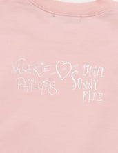 画像をギャラリービューアに読み込む, Valerie Phillips x little sunny bite photo sweat top / PINK