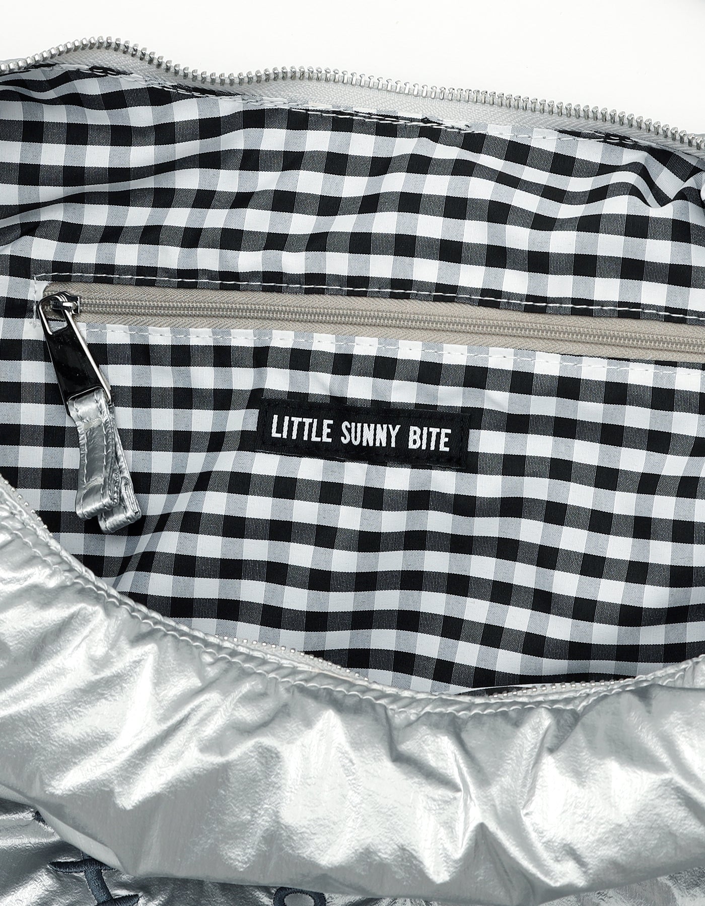 HELLO KITTY x little sunny bite bag / SILVER