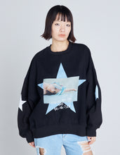 画像をギャラリービューアに読み込む, Valerie Phillips x little sunny bite photo sweat top / BLACK