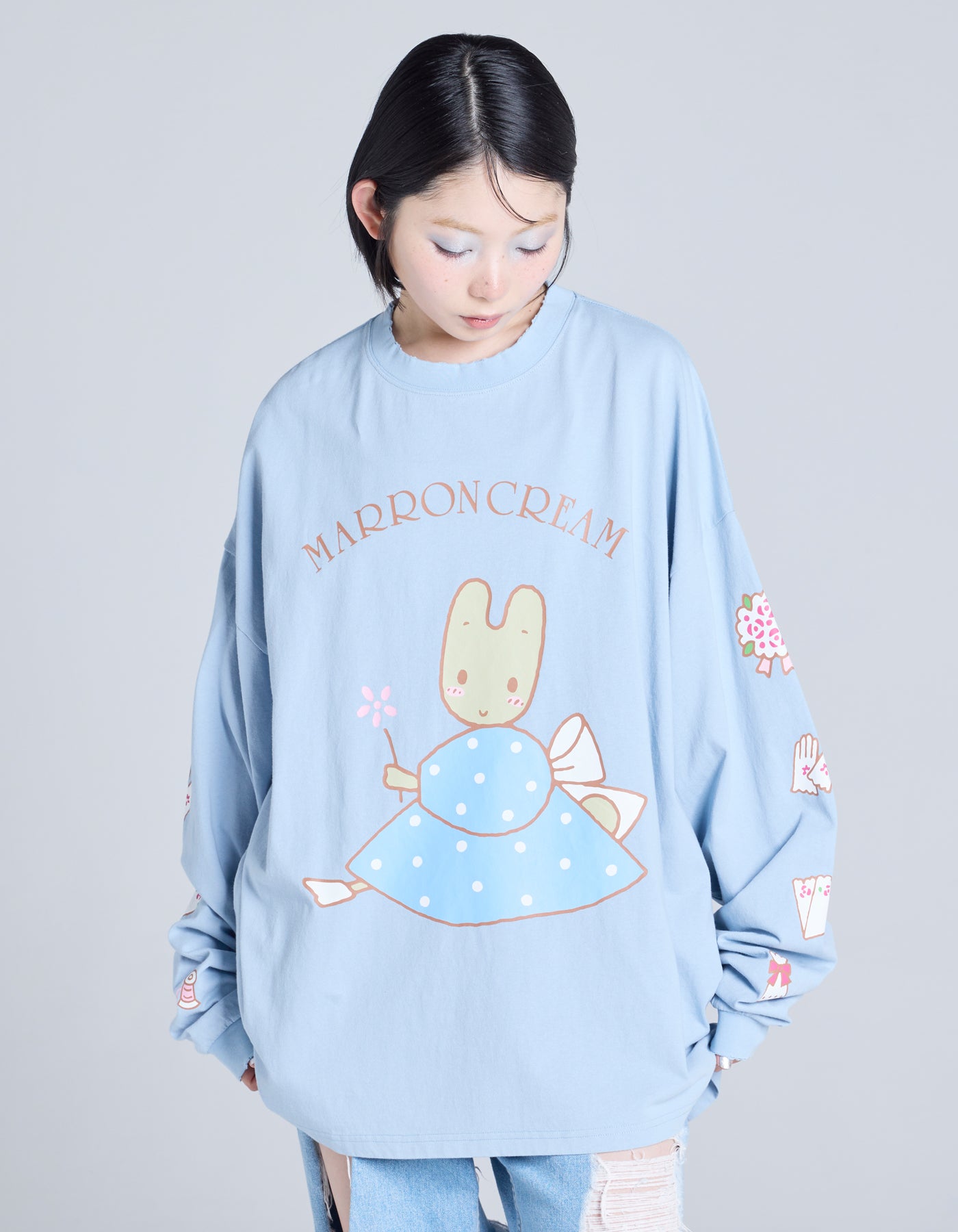 MARRONCREAM x little sunny bite long tee / BLUE