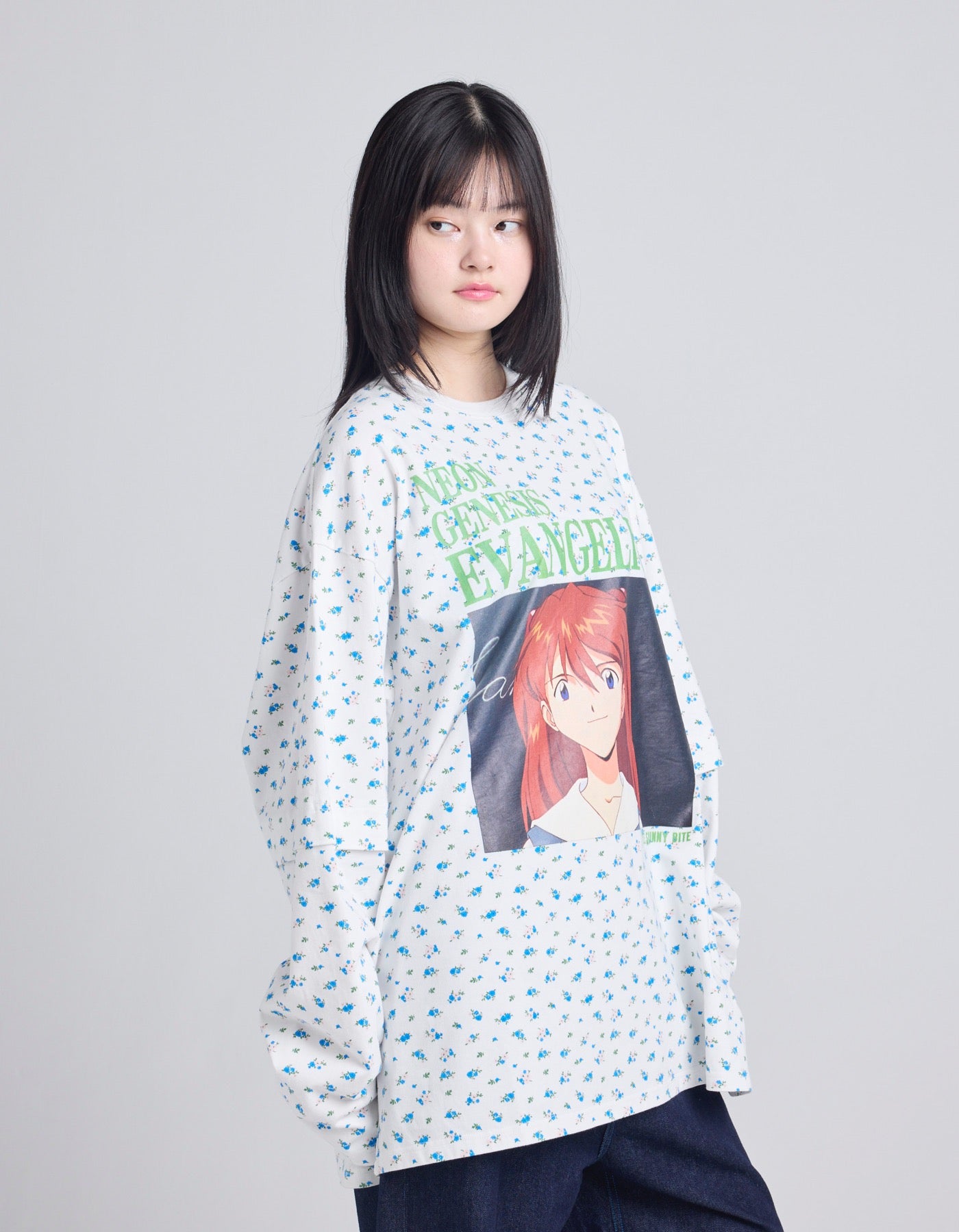 evangelion x little sunny bite floral fake layered long tee / WHITE