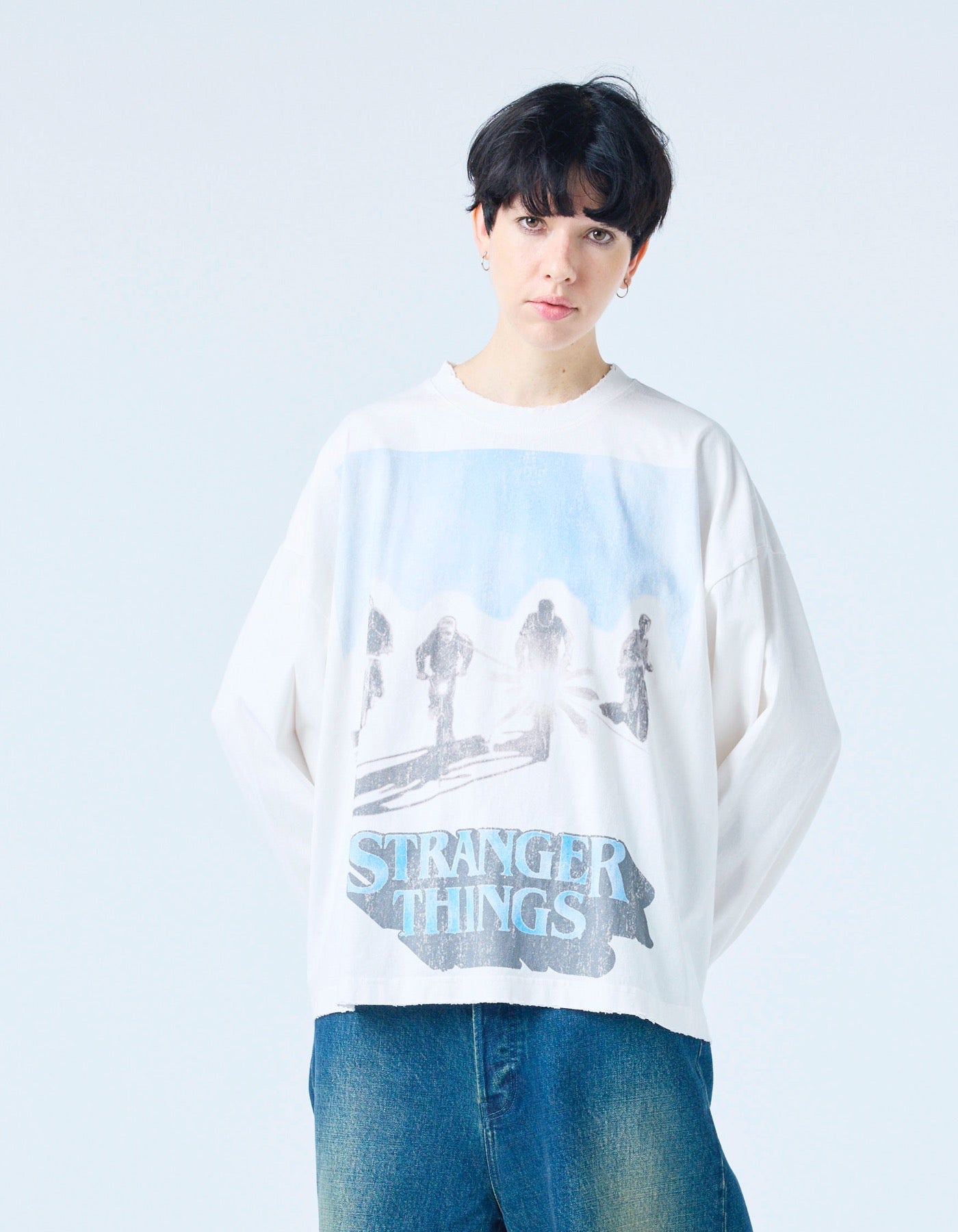 【PRE-ORDER】stranger things x little sunny bite graphic long tee / WHITE
