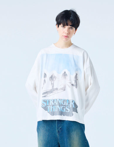 【PRE-ORDER】stranger things x little sunny bite graphic long tee / WHITE