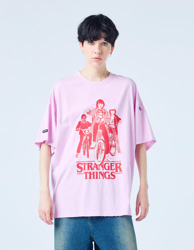 【PRE-ORDER】stranger things x little sunny bite graphic big tee / PINK