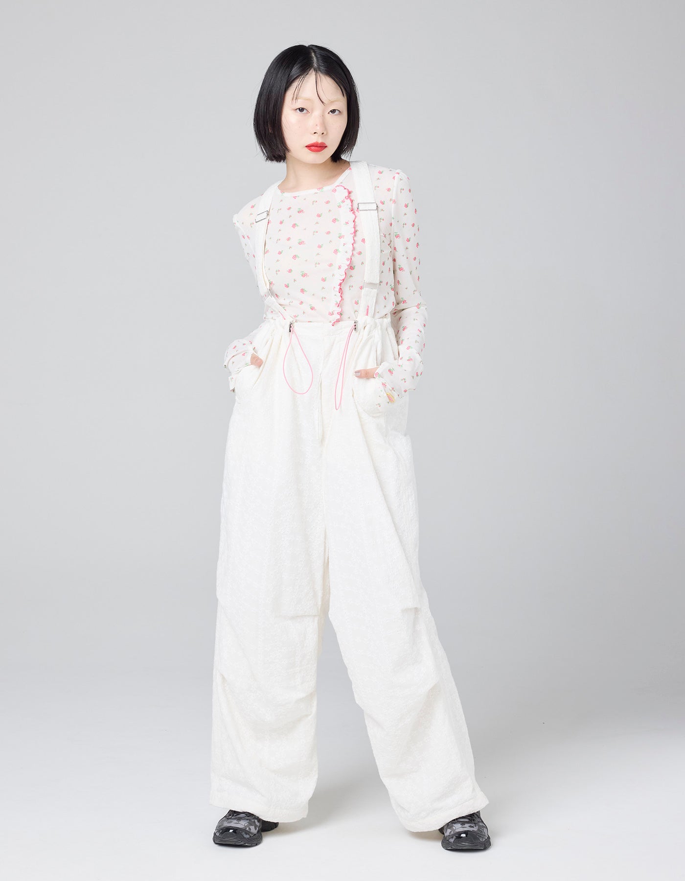 little sunny bite (リトルサニーバイト)star bomber pants / WHITE