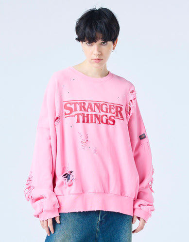 【PRE-ORDER】stranger things x little sunny bite logo sweat top / PINK
