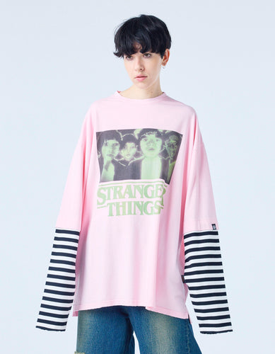 【PRE-ORDER】stranger things x little sunny bite graphic fake layered long tee / PINK