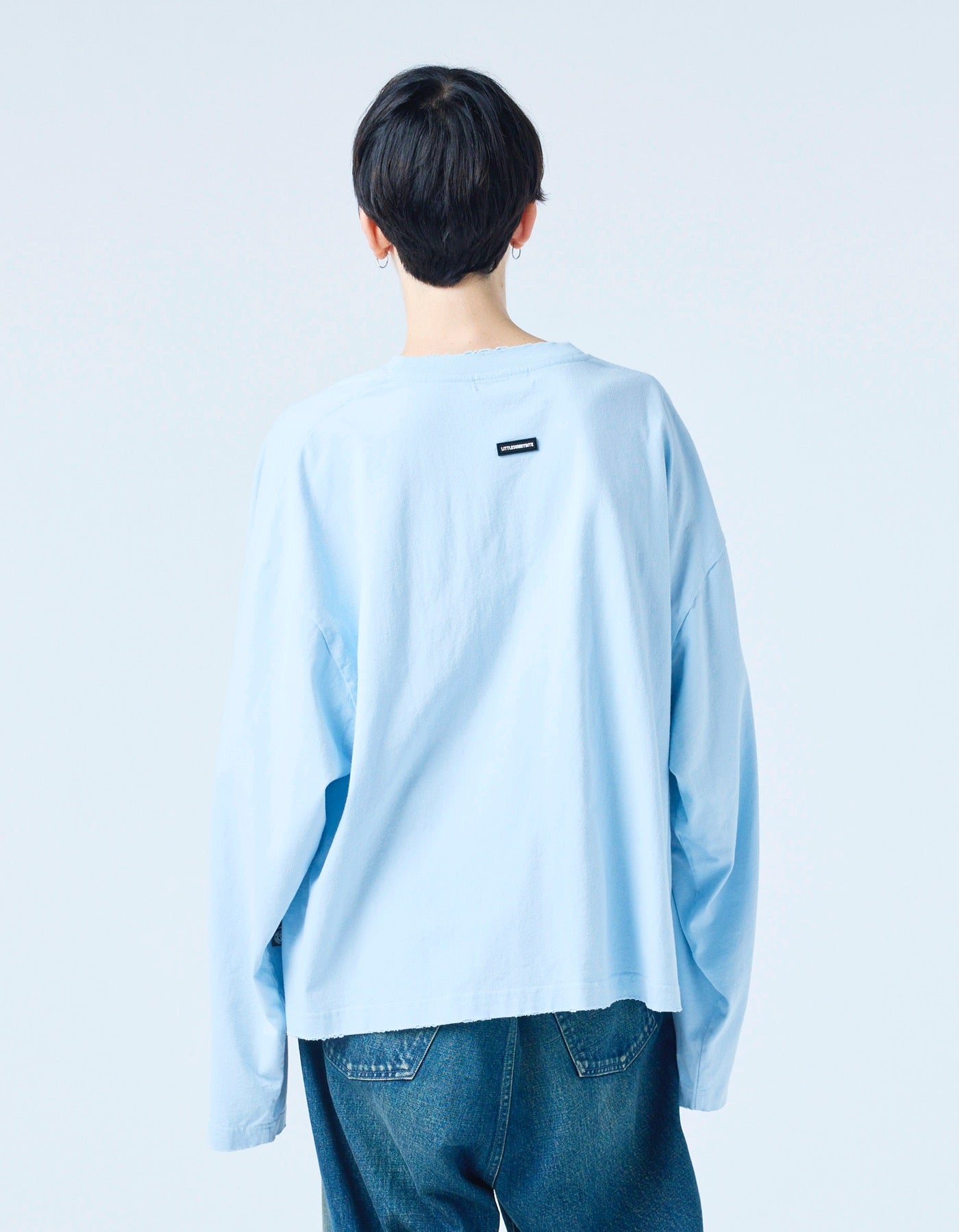 【PRE-ORDER】stranger things x little sunny bite graphic long tee / BLUE