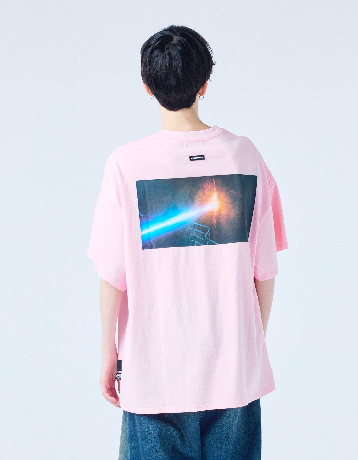 【PRE-ORDER】stranger things x little sunny bite demogorgon tee / PINK