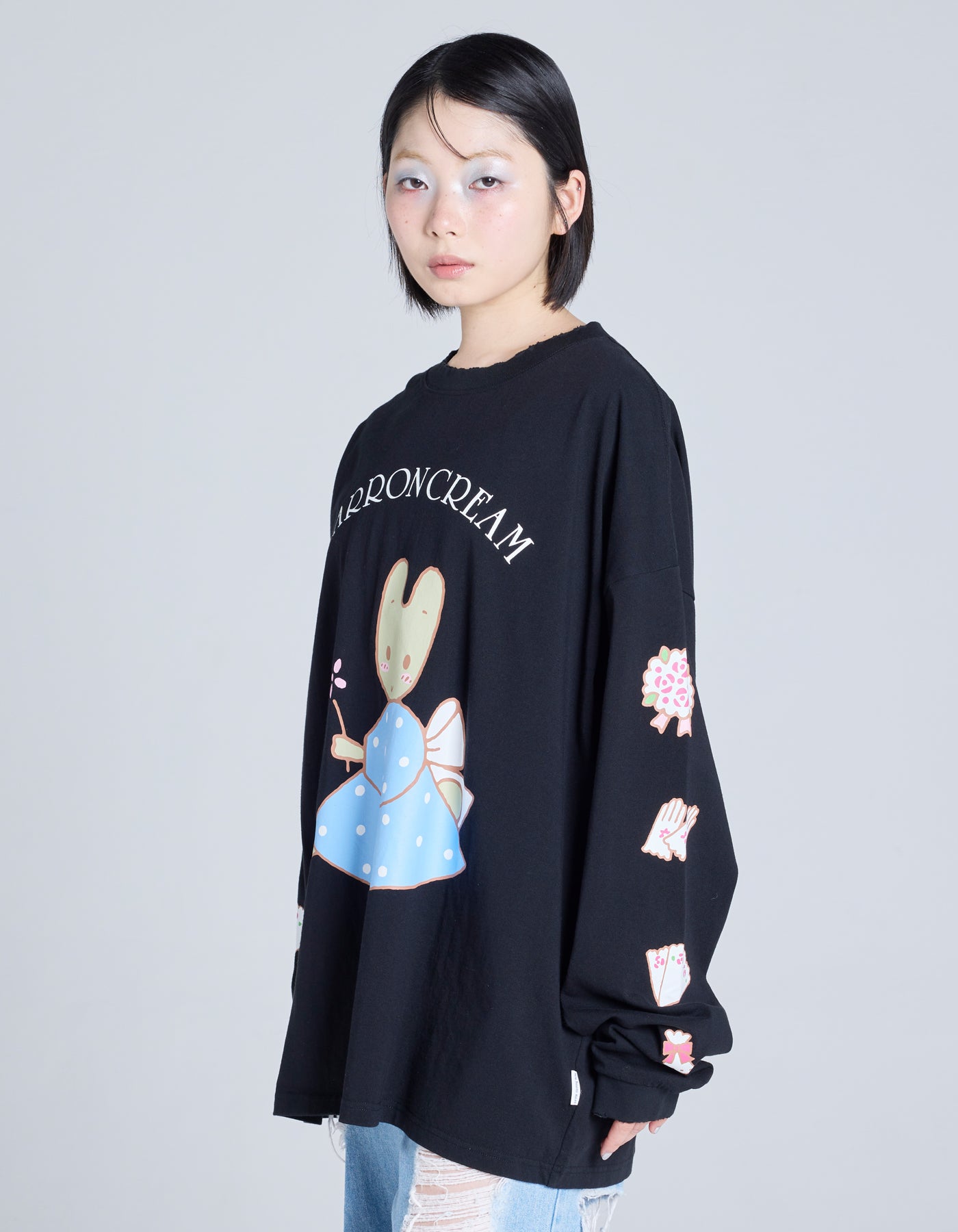 MARRONCREAM x little sunny bite long tee / BLACK
