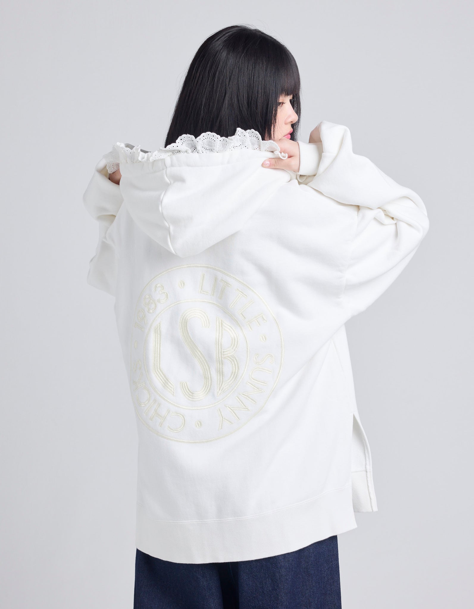 lacy logo hoodie / WHITE