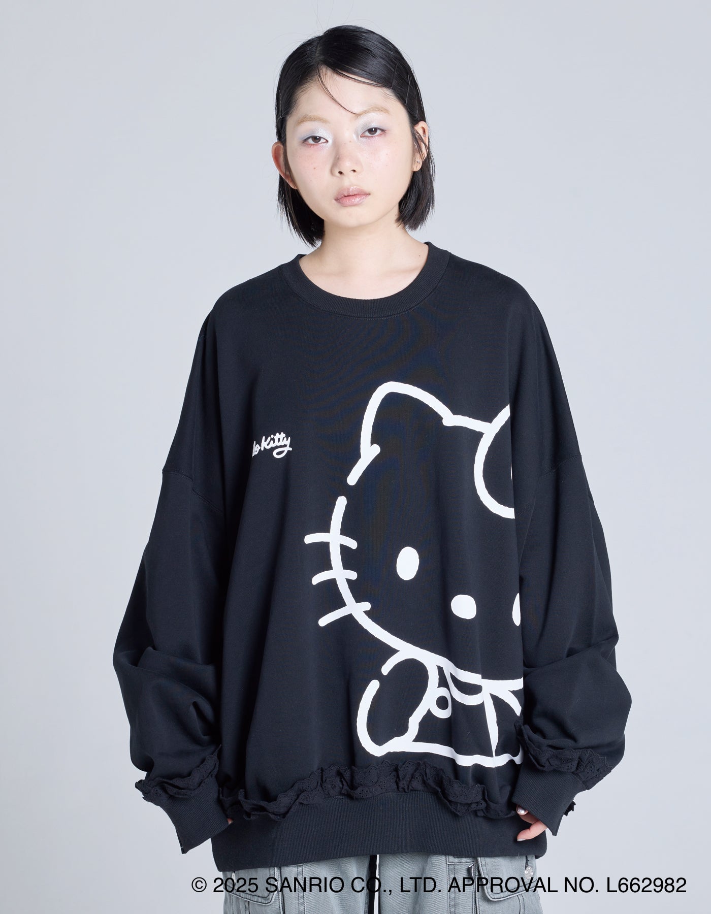 hello kitty x little sunny bite sweat top / BLACK