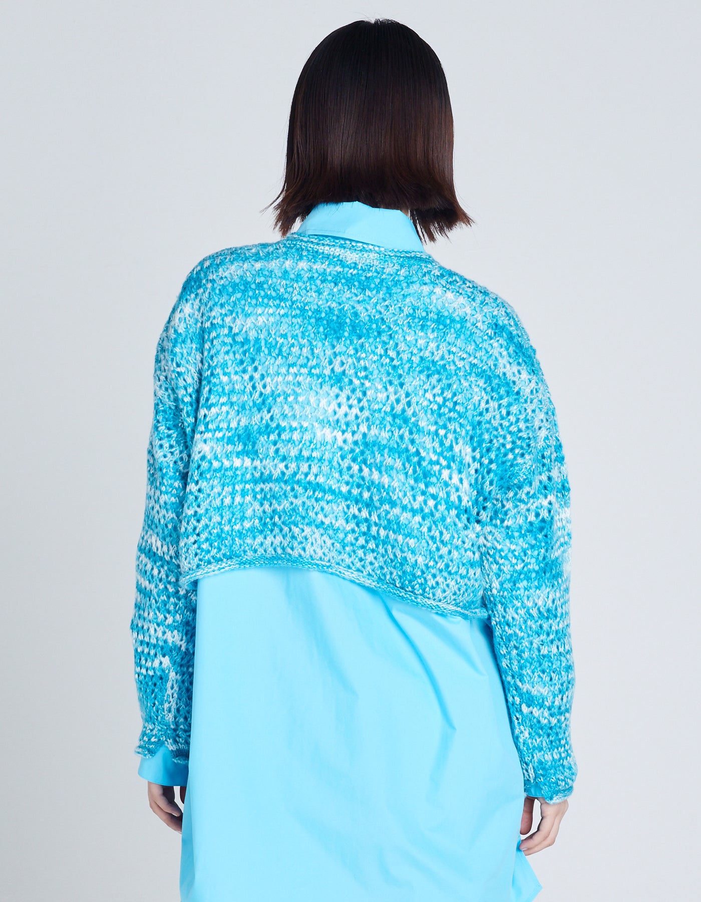 gradation short knit top / BLUE