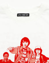画像をギャラリービューアに読み込む, 【PRE-ORDER】stranger things x little sunny bite graphic big tee / WHITE