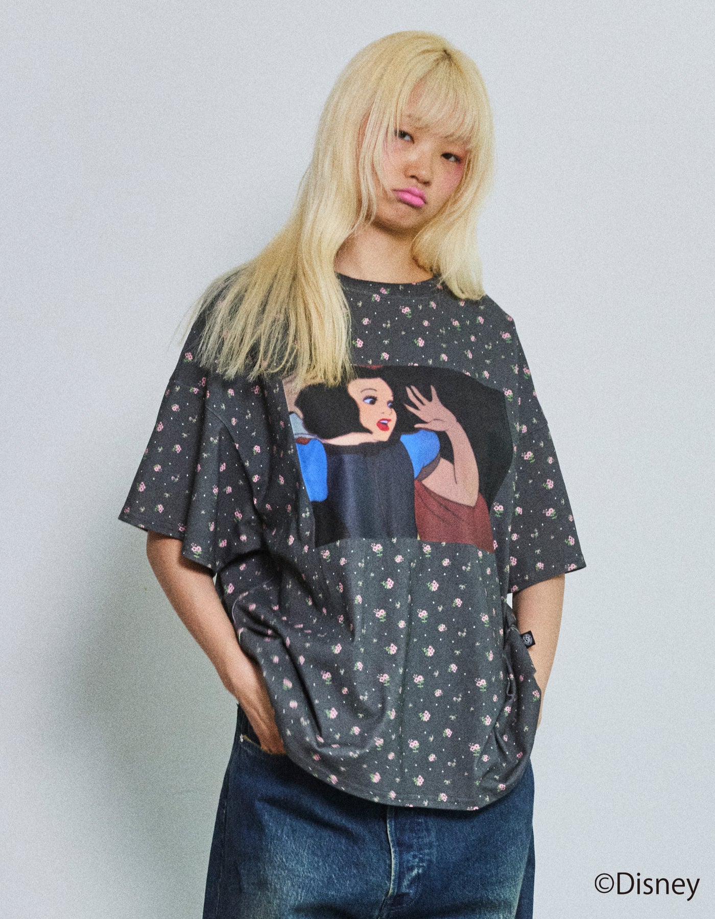 little sunny bite Disney collection / snow white big tee / BLACK