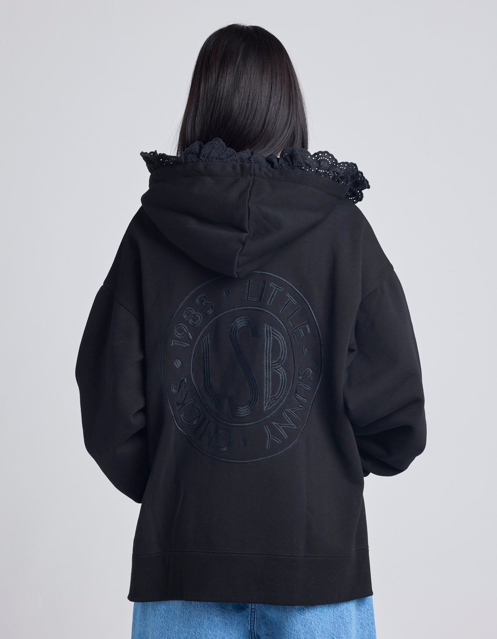 lacy logo hoodie / BLACK