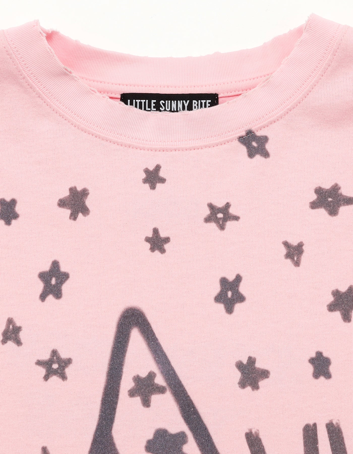 【PRE-ORDER】stranger things x little sunny bite will long tee / PINK
