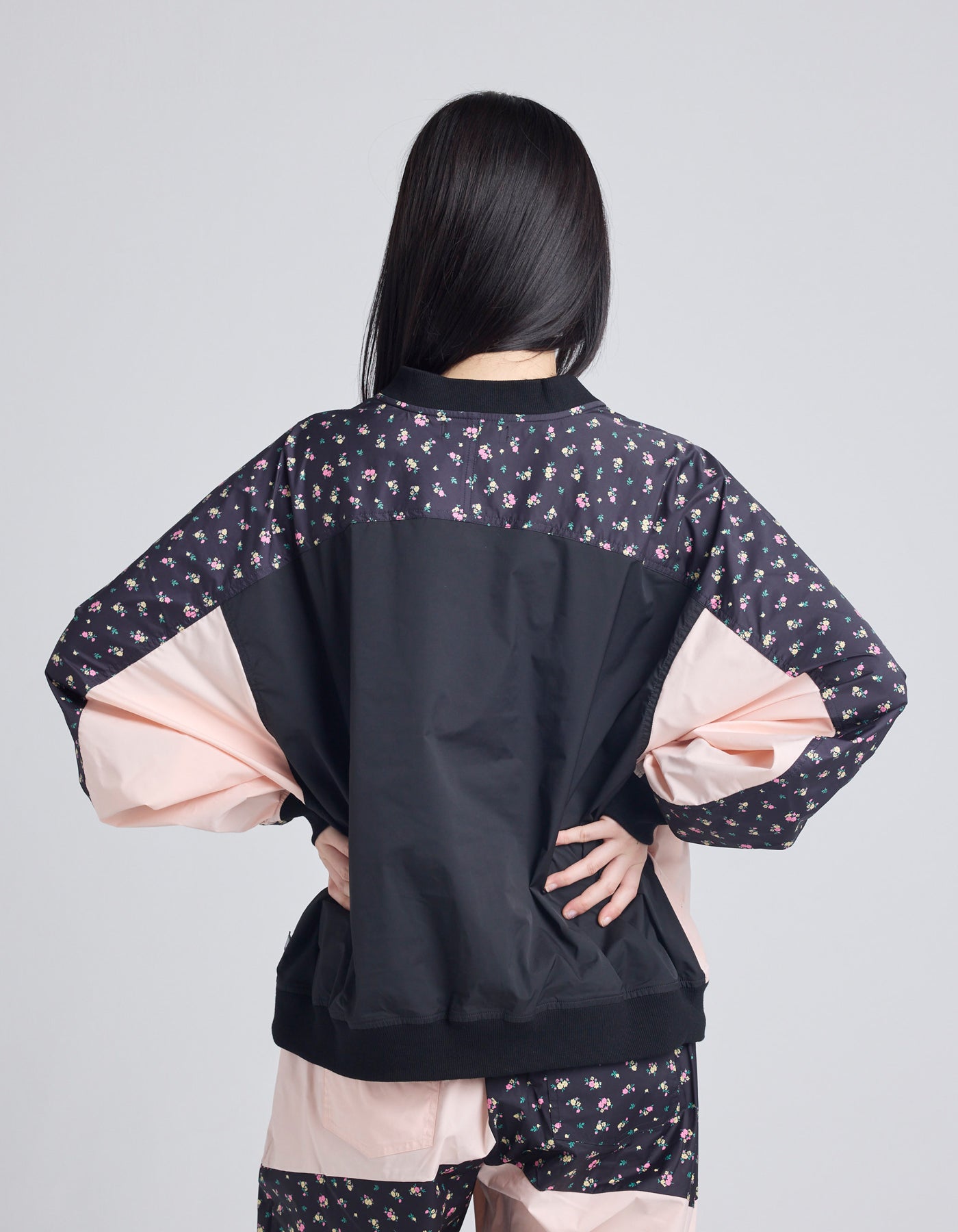 Nissy着用類似品】リトルサニーバイト ナイロン プルオーバー Nissy