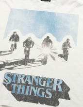 画像をギャラリービューアに読み込む, 【PRE-ORDER】stranger things x little sunny bite graphic long tee / WHITE