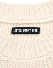 画像をギャラリービューアに読み込む, HELLO KITTY x little sunny bite knit top / WHITE