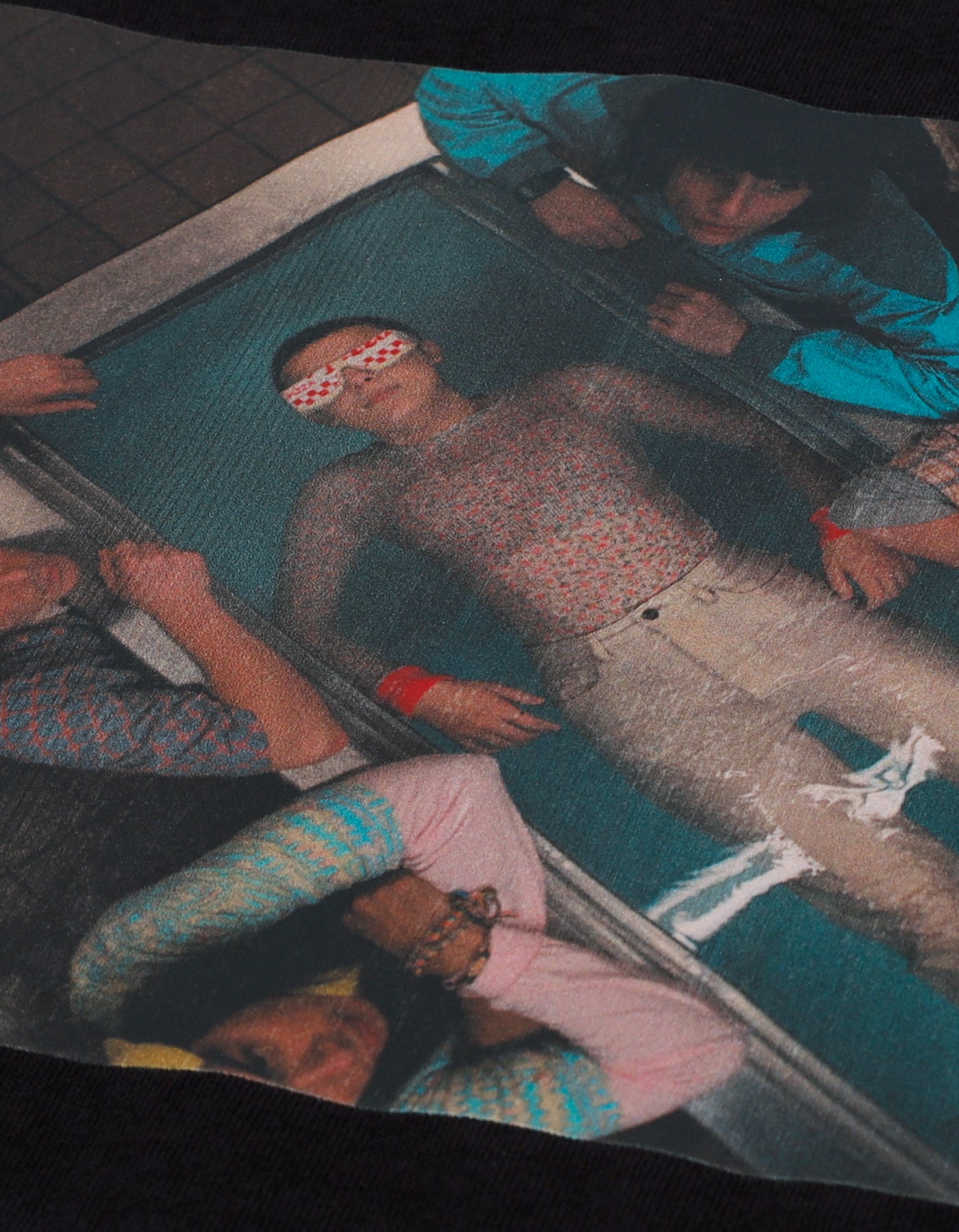【PRE-ORDER】stranger things x little sunny bite photo big tee / BLACK