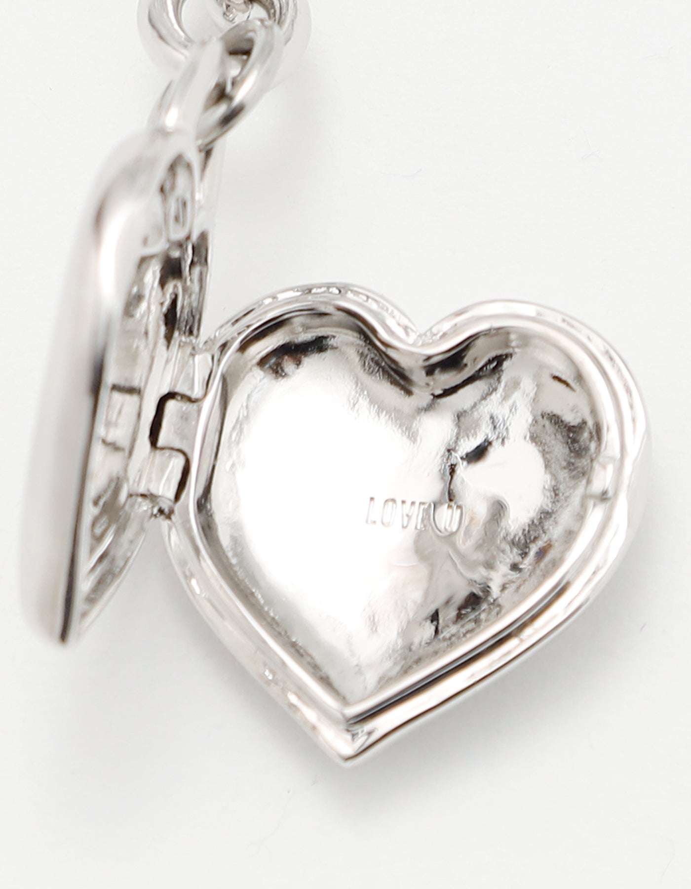 heart locket necklace / SILVER