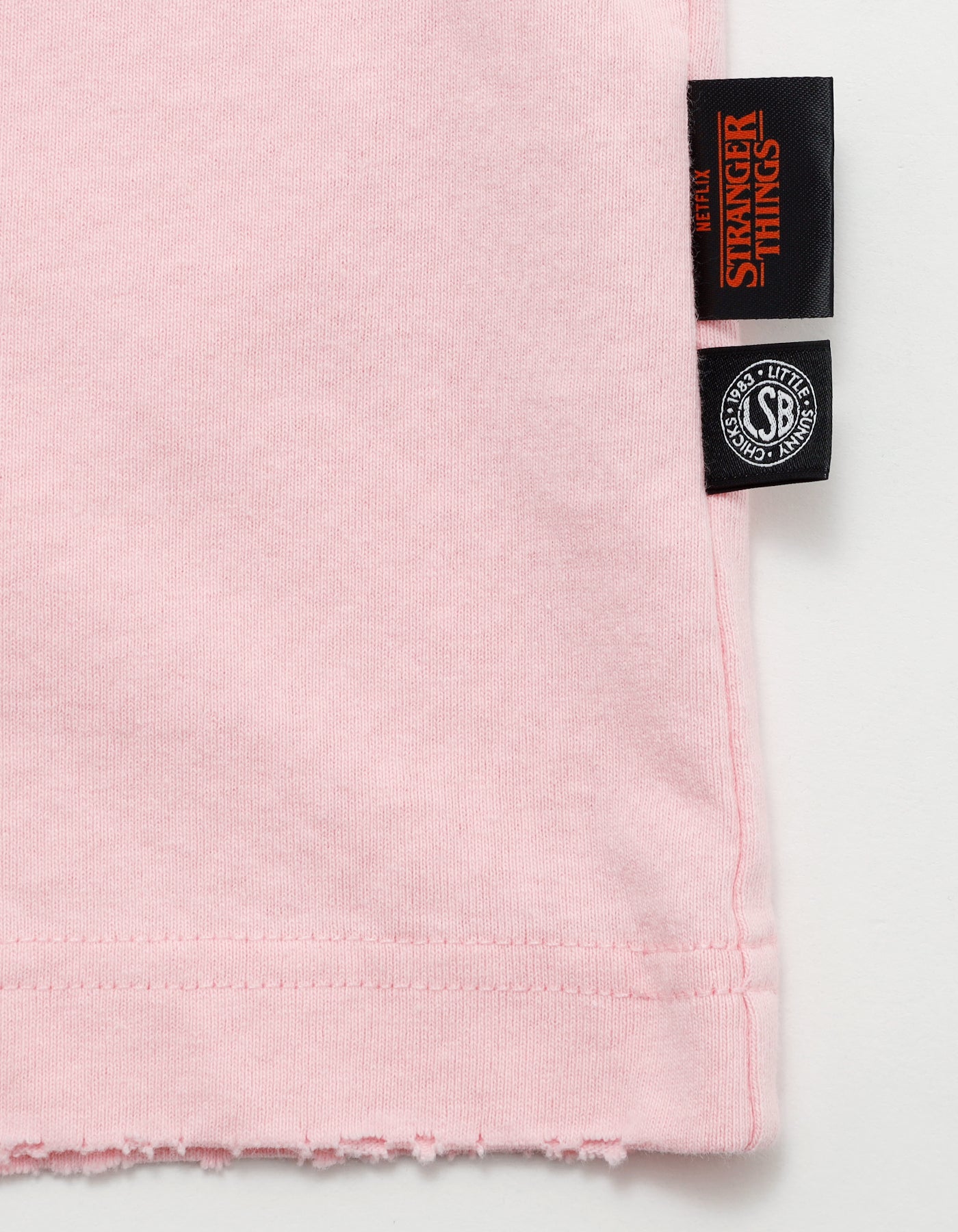 【PRE-ORDER】stranger things x little sunny bite graphic long tee / PINK