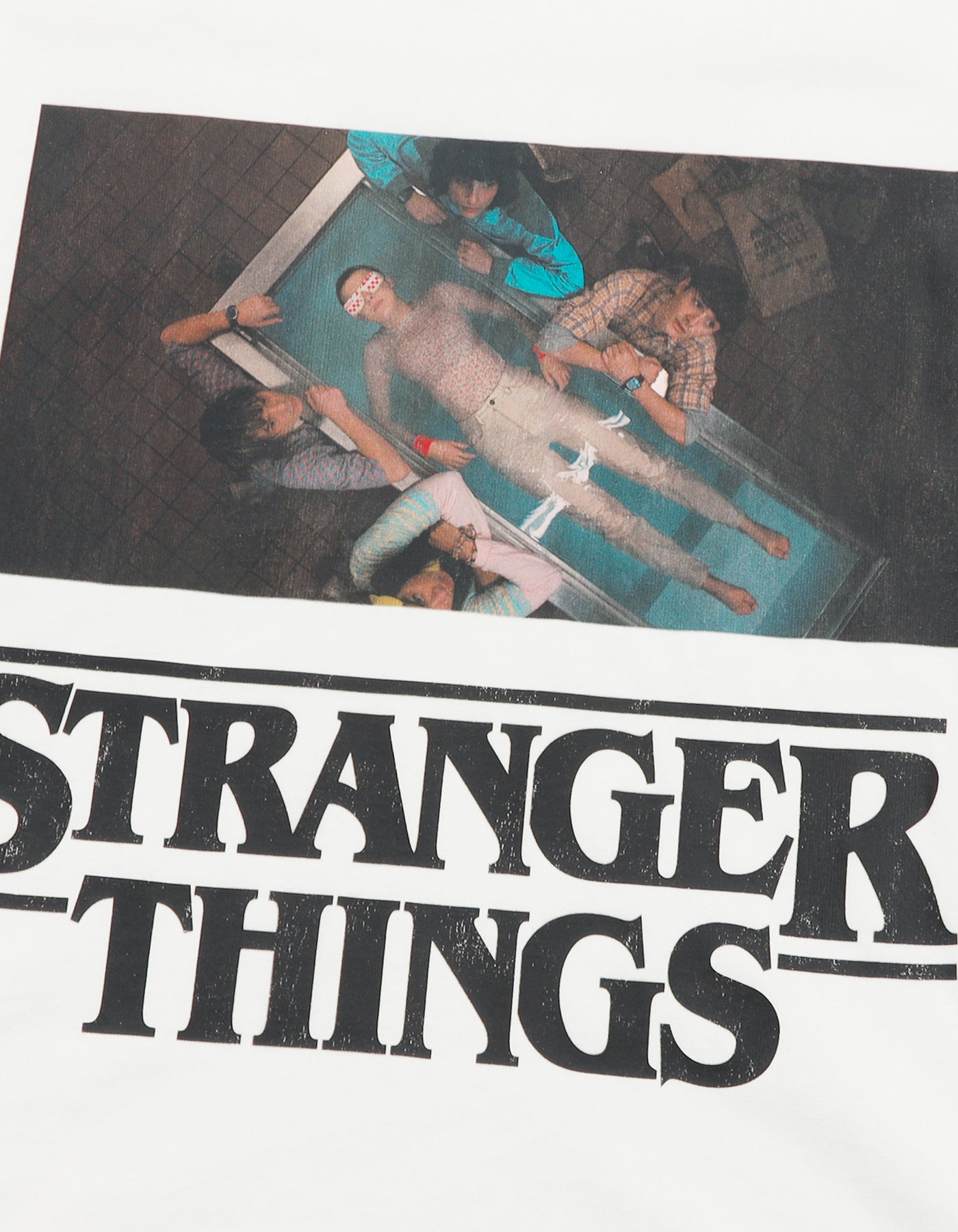 【PRE-ORDER】stranger things x little sunny bite photo big tee / WHITE