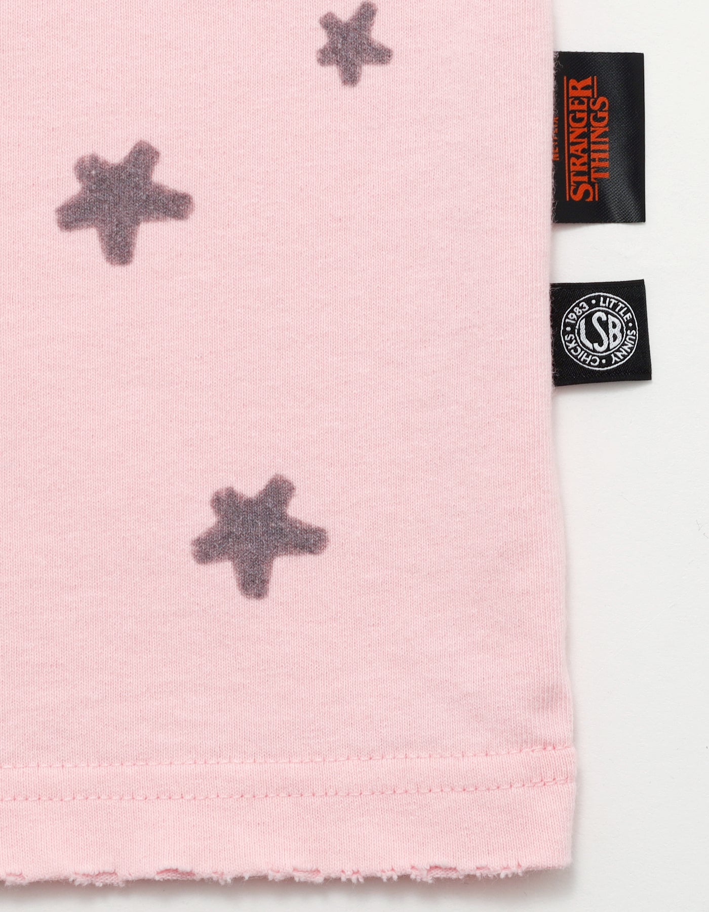 【PRE-ORDER】stranger things x little sunny bite will long tee / PINK
