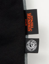 画像をギャラリービューアに読み込む, 【PRE-ORDER】stranger things x little sunny bite graphic sweat top / BLACK