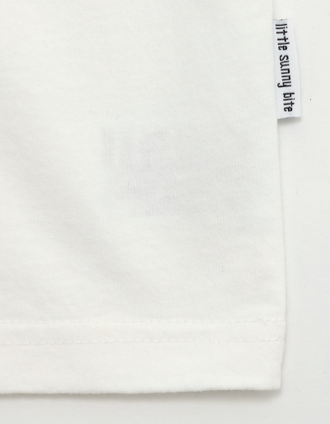 MARRONCREAM x little sunny bite long tee / WHITE