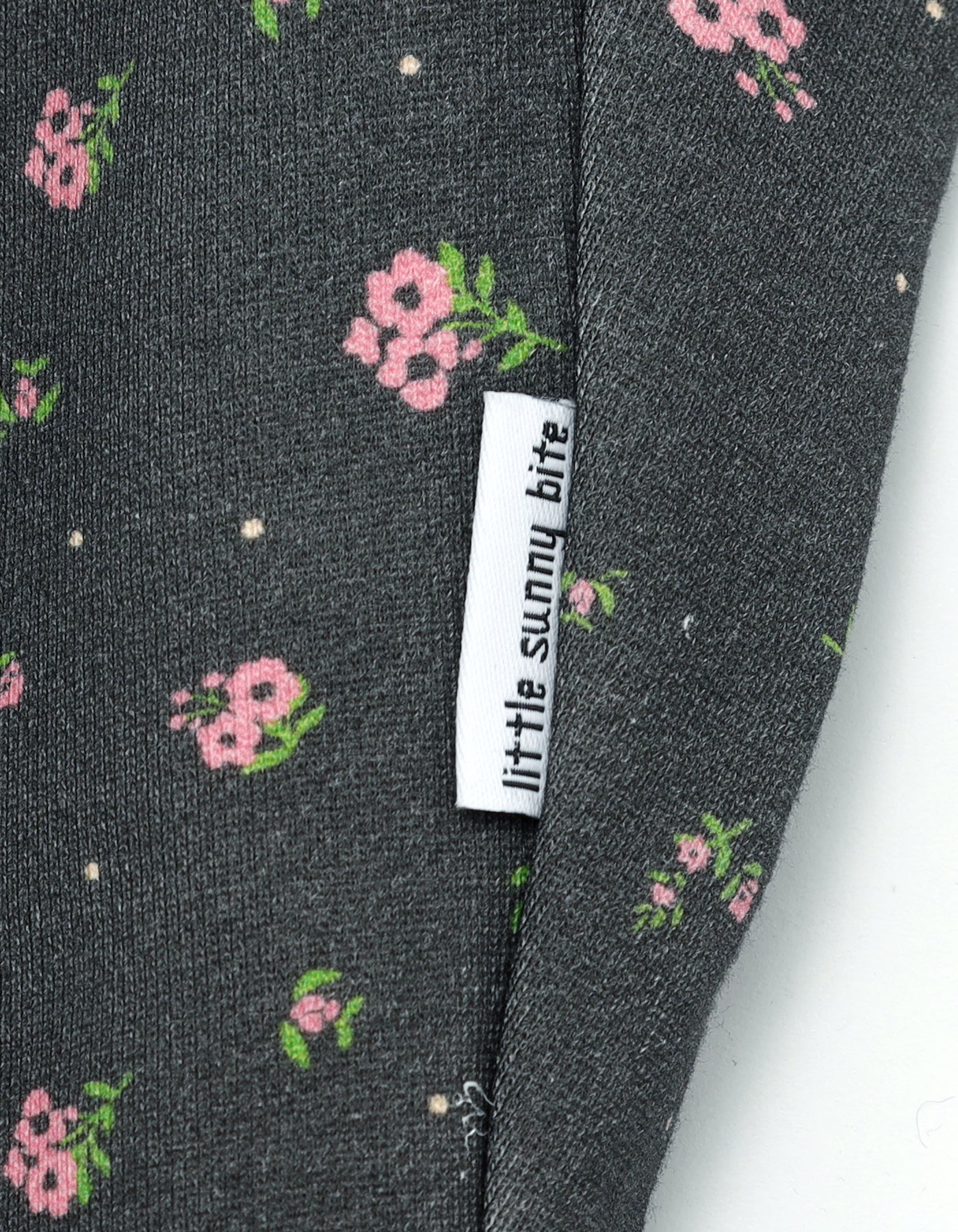 little sunny bite (リトルサニーバイト) floral hoodie / BLACK