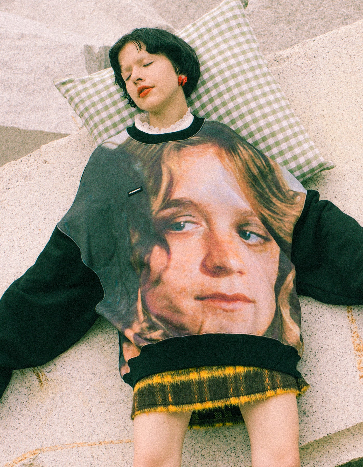 Vincent Gallo x little sunny bite face photo sweat top / BLACK