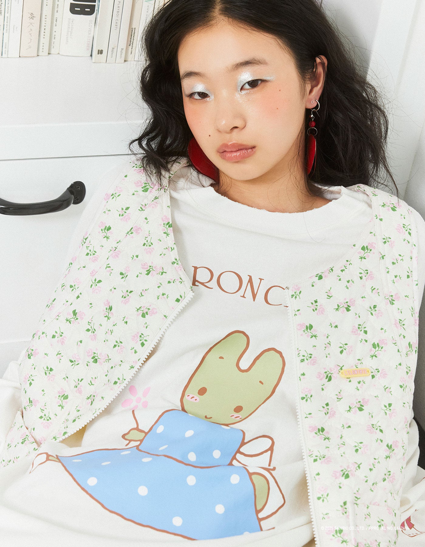 MARRONCREAM x little sunny bite long tee / WHITE