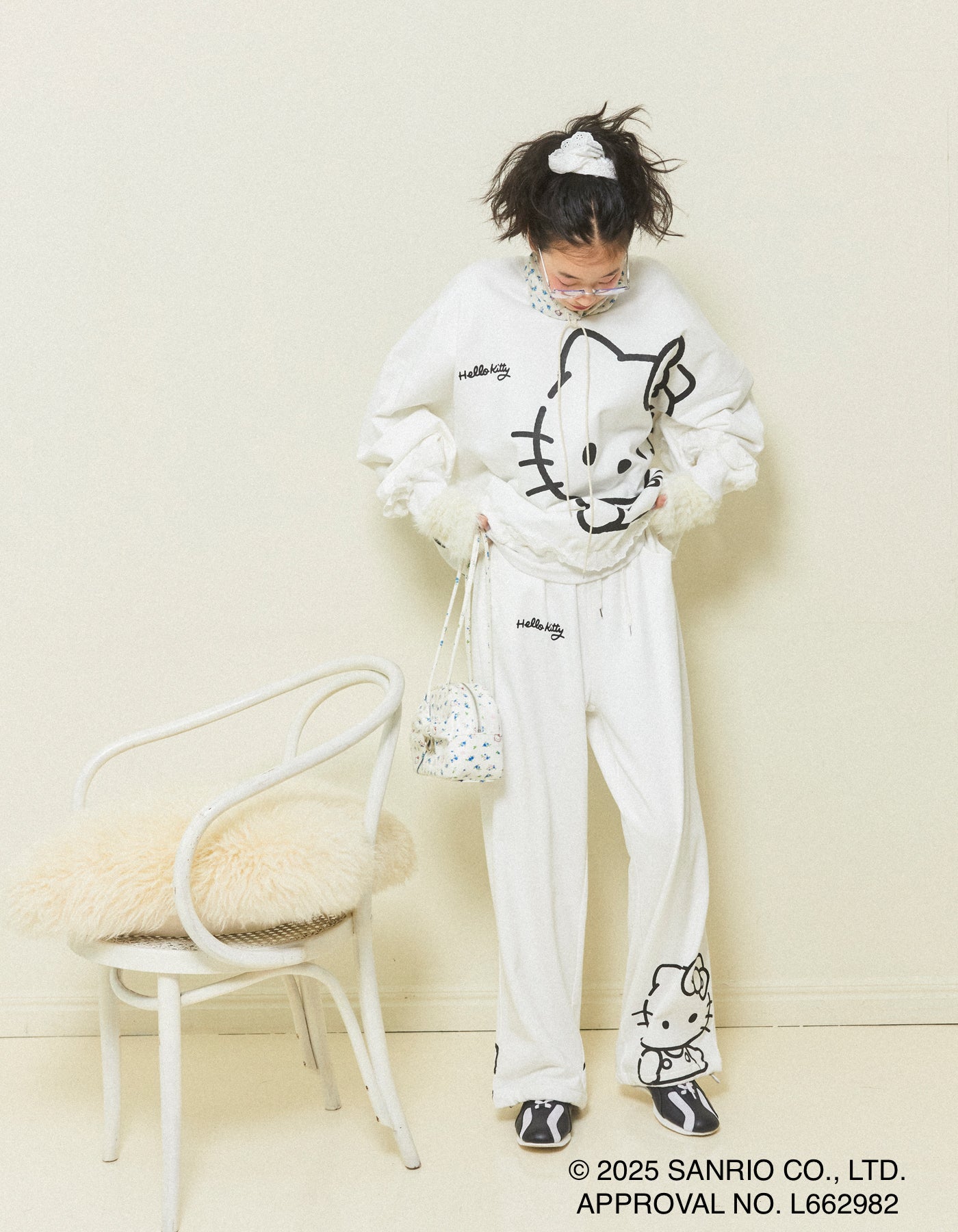 hello kitty x little sunny bite sweat pants / WHITE